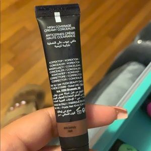 HUDA BEAUTY Makeup - New huda beauty concealer HUDA BEAUTY Makeup - New huda beauty concealer